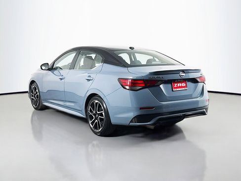 Used 2025 Nissan Sentra SR FWD image 3