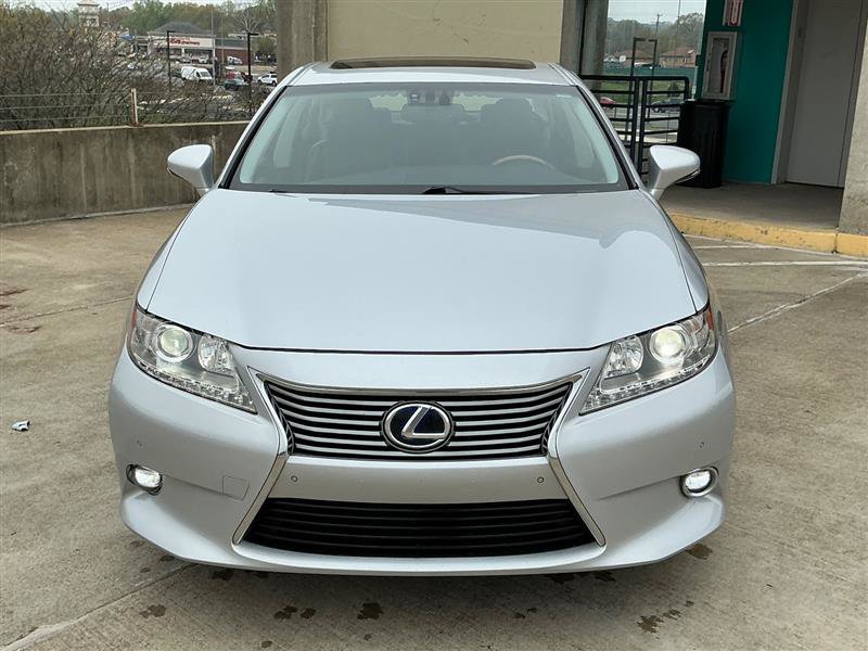 Used 2014 Lexus ES 300h w/ Luxury Package w/Bamboo Trim FWD image 11