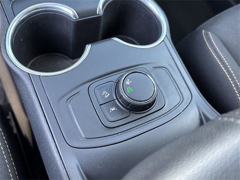 Used 2021 GMC Terrain SLE w/ Elevation Edition image 31