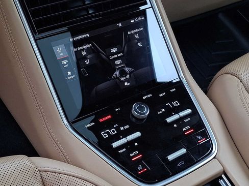 Used 2022 Porsche Panamera GTS w/ Premium Package AWD/4WD image 9