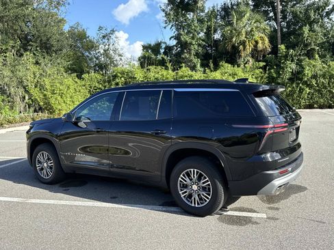 Used 2026 Chevrolet Traverse LT w/ Driver Confidence Package FWD image 5