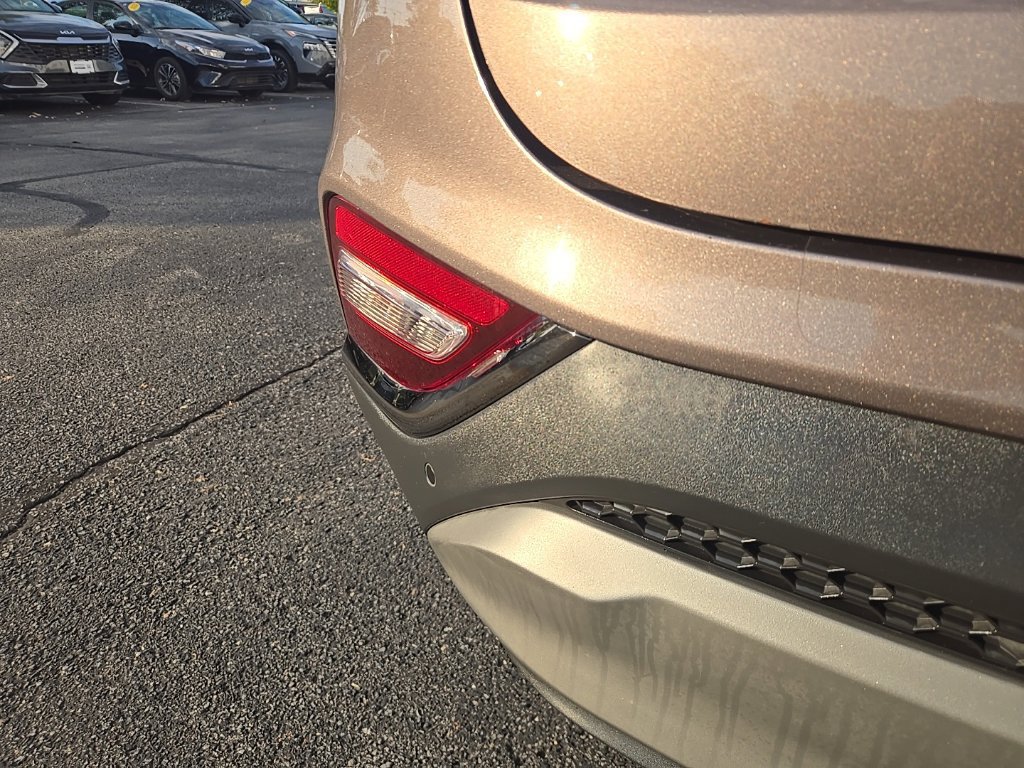 Used 2020 Hyundai Santa Fe Limited AWD/4WD image 11