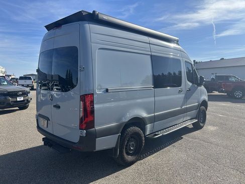 Used 2024 Mercedes-Benz Sprinter 2500 image 7