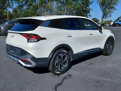 Used 2023 Kia Sportage LX FWD image 4