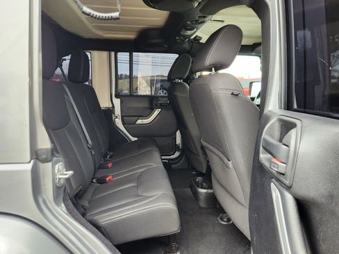 Used 2014 Jeep Wrangler Unlimited Sahara w/ Max Tow Package image 41