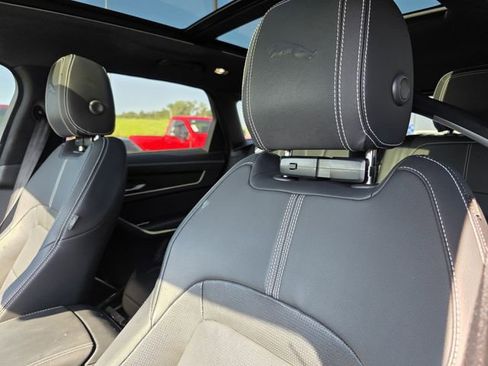 Used 2024 Jaguar F-PACE R-Dynamic S AWD/4WD image 12