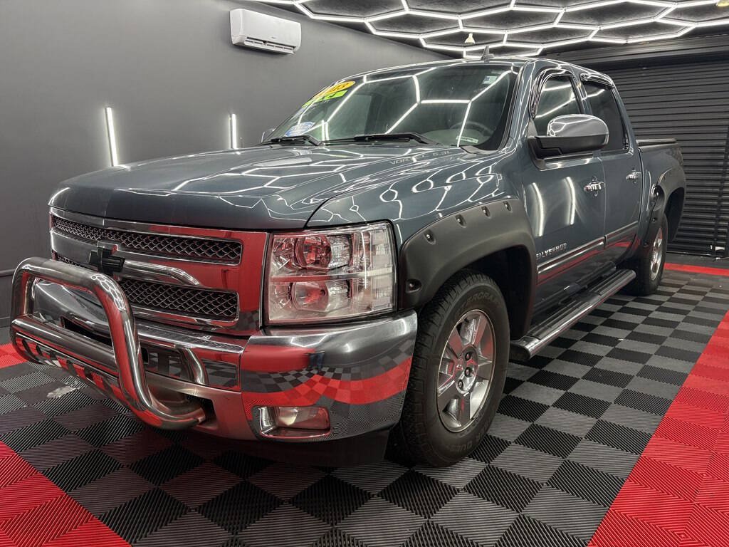 Used 2013 Chevrolet Silverado 1500 LT w/ All-Star Edition AWD/4WD image 1
