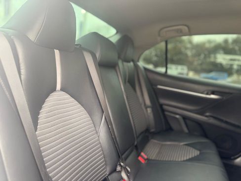 Used 2018 Toyota Camry SE image 55