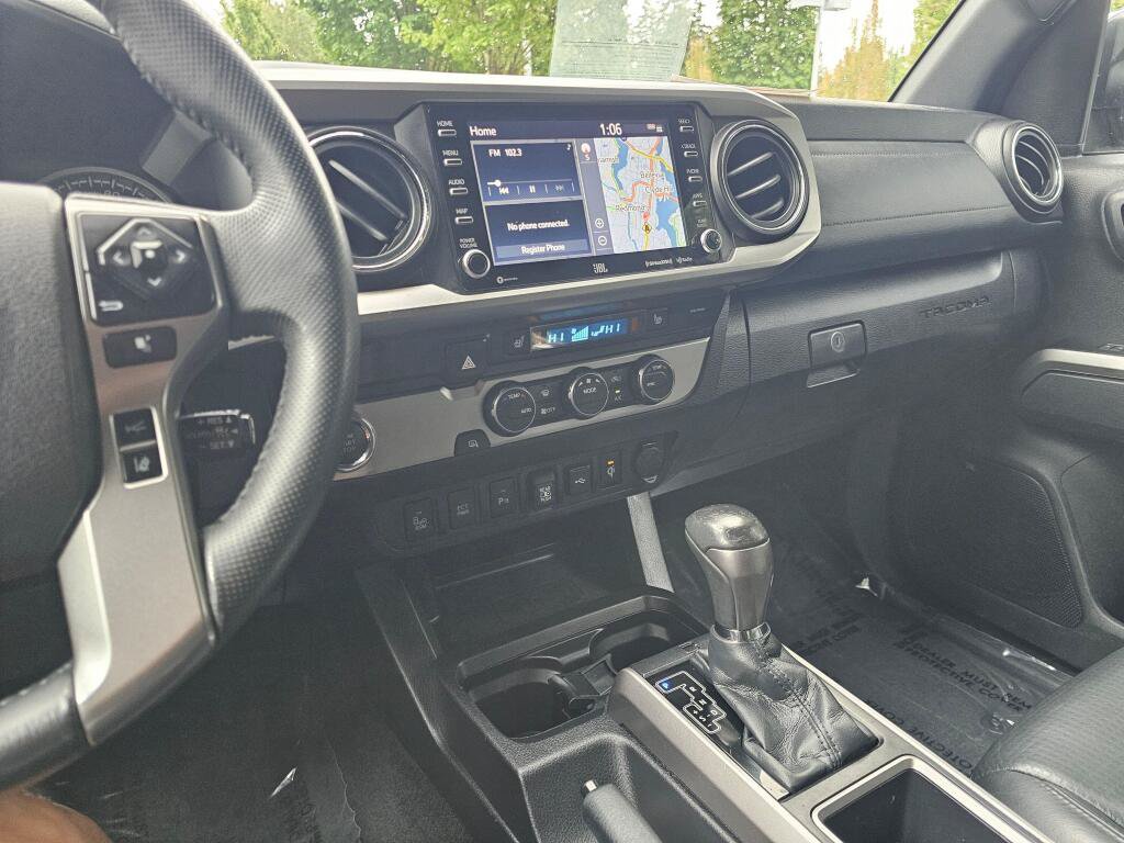 Used 2021 Toyota Tacoma Limited RWD image 30
