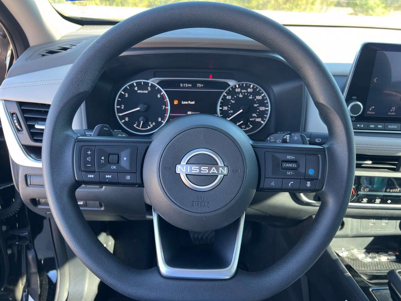 Used 2024 Nissan Rogue SV FWD image 6
