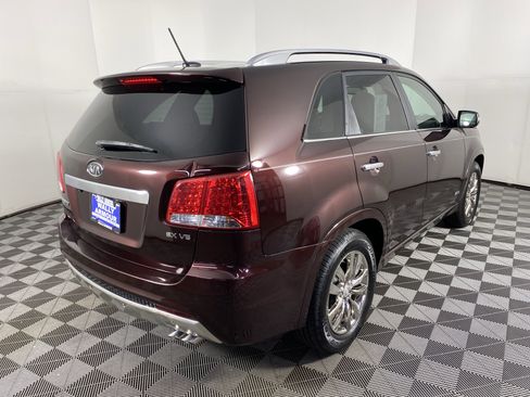 Used 2011 Kia Sorento SX image 8