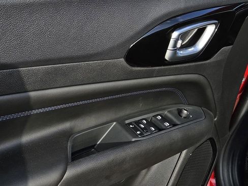 New 2026 Jeep Compass Latitude image 13