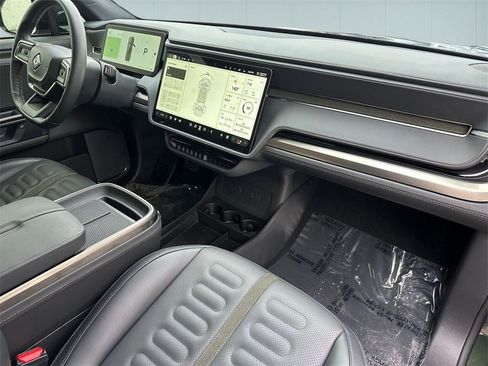 Used 2025 Rivian R1T Adventure image 6