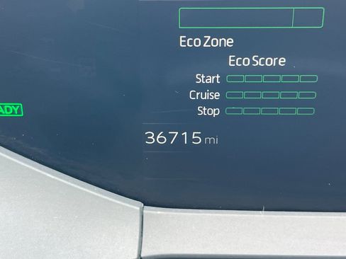 Used 2024 Toyota Prius LE image 30