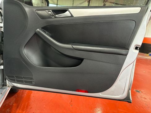 Used 2012 Volkswagen Jetta SEL image 30