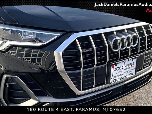 Used 2024 Audi Q3 2.0T Premium w/ Convenience Package image 26