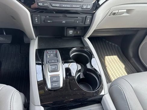 Used 2017 Honda Pilot Touring image 14