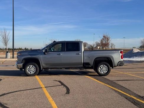 Used 2024 Chevrolet Silverado 3500 LT w/ Safety Package image 35