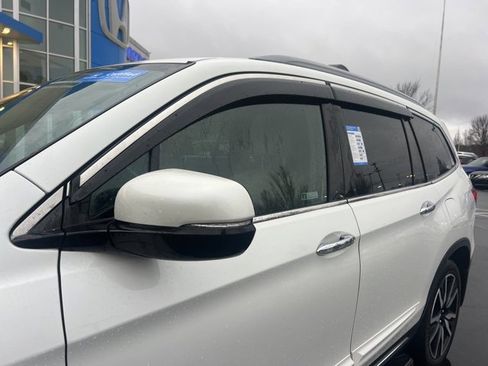 Certified 2020 Honda Pilot Touring image 13
