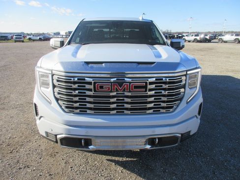 New 2026 GMC Sierra 1500 Denali w/ Denali Reserve Package image 12