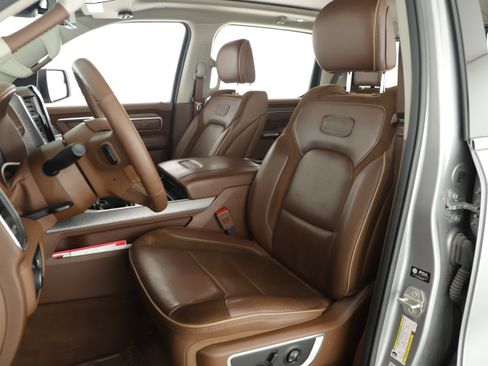 Used 2024 RAM 1500 Limited image 8