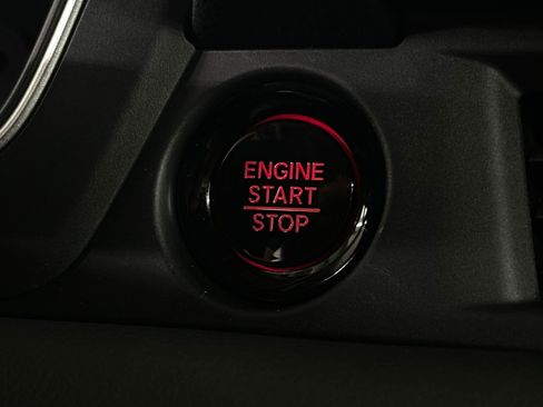 New 2025 Honda Pilot EX-L image 28