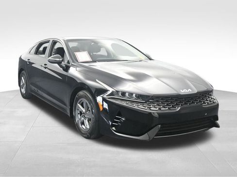 Used 2022 Kia K5 LXS image 9