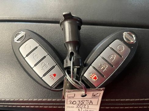 Certified 2021 Nissan Rogue SV FWD image 18