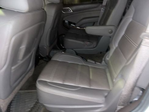 Used 2015 GMC Yukon Denali w/ Premium Package image 4