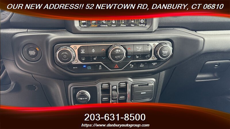 Used 2023 Jeep Wrangler Unlimited Sahara AWD/4WD image 21