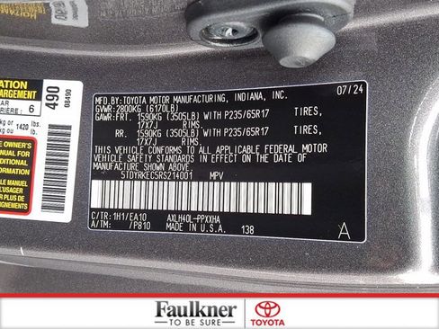 Certified 2024 Toyota Sienna XLE image 26