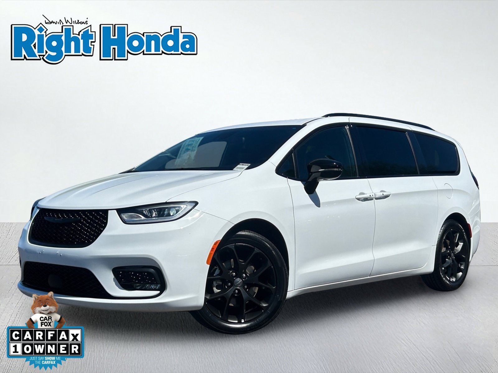 Used 2025 Chrysler Pacifica Limited FWD image 1