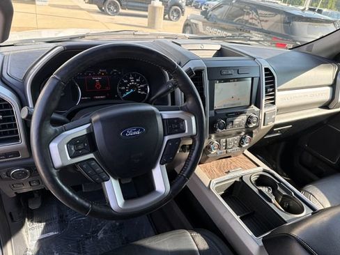 Used 2019 Ford F250 Lariat w/ Lariat Ultimate Package AWD/4WD image 15