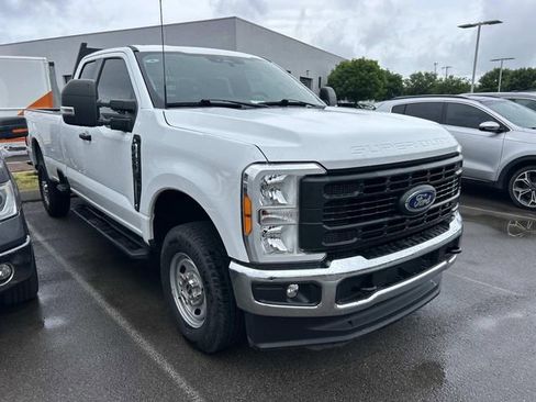 Certified 2023 Ford F250 XL w/ XL Chrome Package AWD/4WD image 3