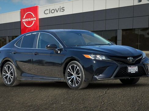 Used 2019 Toyota Camry SE FWD image 10