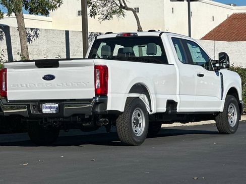 New 2026 Ford F250 XL w/ XL Chrome Package image 4