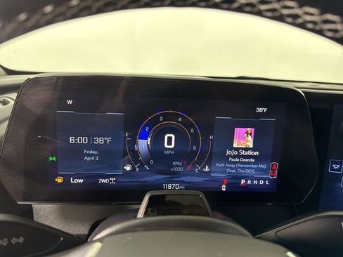 Used 2025 Chevrolet Traverse High Country image 38