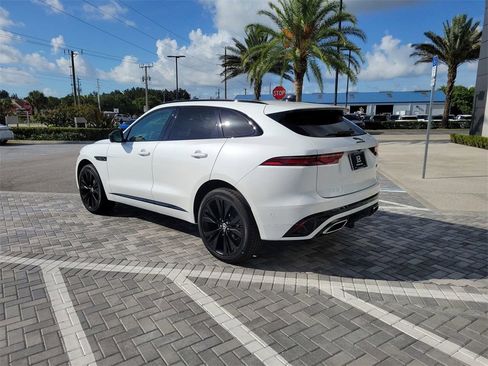 Used 2026 Jaguar F-PACE R-Dynamic S image 3