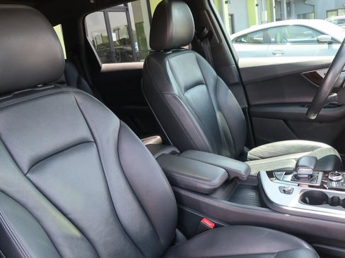 Used 2019 Audi Q7 2.0T Premium AWD/4WD image 27