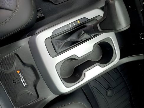 Used 2019 Chevrolet Colorado ZR2 image 39