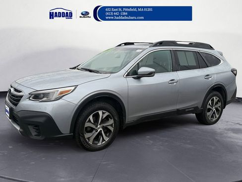 Used 2022 Subaru Outback Limited image 3