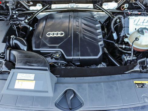 Used 2022 Audi Q5 2.0T Premium w/ Convenience Package image 27