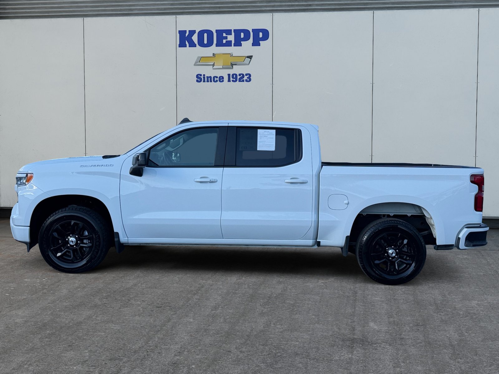 Used 2026 Chevrolet Silverado 1500 RST RWD image 2