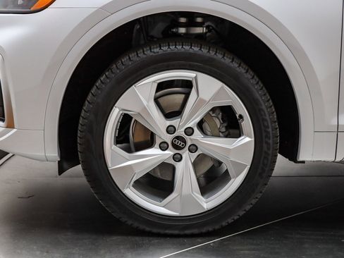 Used 2025 Audi Q5 2.0T Premium Plus w/ Premium Plus Package image 13