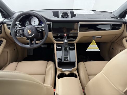 New 2025 Porsche Macan S image 18