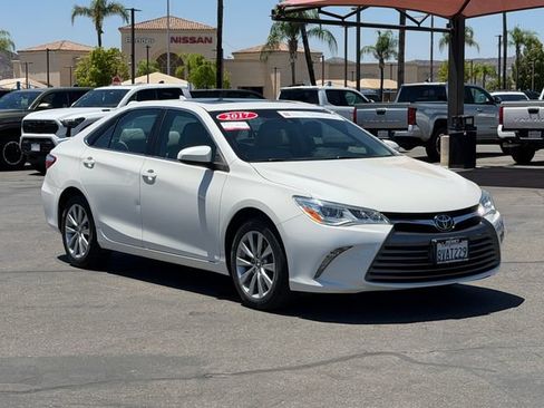 Used 2017 Toyota Camry XLE w/ Advanced Technology Package FWD image 3