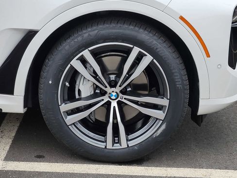 Certified 2024 BMW X7 xDrive40i w/ M Sport Package image 8