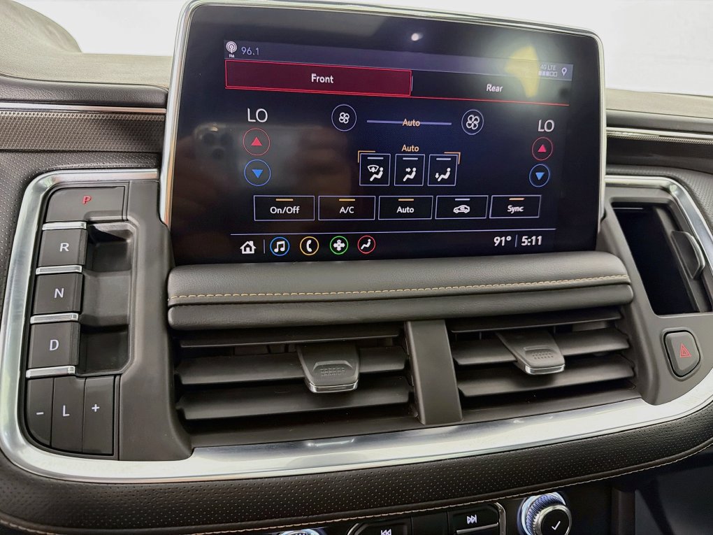 Used 2021 GMC Yukon AT4 w/ Technology Package AWD/4WD image 18