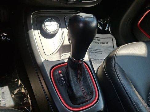 Used 2019 Jeep Compass Trailhawk w/ Cold Weather Group AWD/4WD image 14