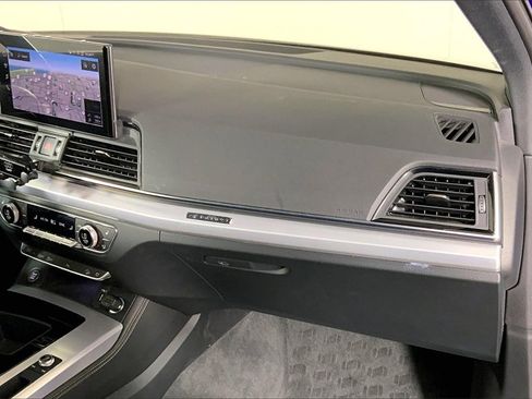 Used 2022 Audi Q5 2.0T Premium Plus w/ Premium Plus Package image 16